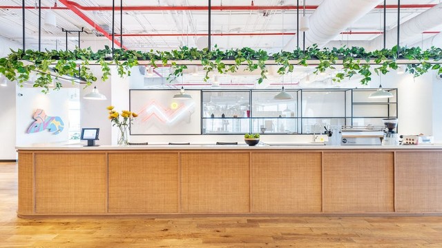 ออฟฟิศตกแต่งพร้อมใช้ สุขุมวิท  เอกมัย  อาคารทีวัน (T-ONE) พนักงาน 1 ท่านขึ้นไป  BTS เอกมัย