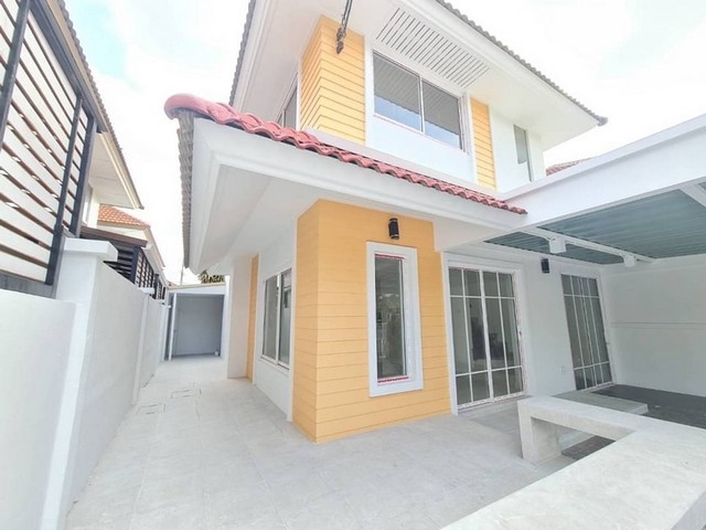 ขายบ้านแฝดสไตล์บ้านเดี่ยว หมู่บ้านเดอะบาโคนี่ ห้วยกะปิ ชลบุรี