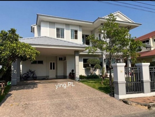 YHS1011 ขายบ้านเดี่ยว หมู่บ้าน นันทวัน ศรีนครินทร์ บ้านสวยพร้อมอยู่ติดต่อ : คุณหญิงโทร : 064-345-9870Line : 0643459870YHS1011 ขายบ้านเดี่ยว หมู่บ้าน นันทวัน ศรีนครินทร์ บ้านสวยพร้อมอยู่ขนาดพื้นที่ 103.9 ตรว. 5 ห้องนอน 5 ห้องน้ำ 2 ชั้น หน้าบ้านหันทิศตะวันตกเฉียงใต้หน้าบ้านไม่ติดกับใคร เป็นบ้านเฟสที่ 4 ขายพร้อมเฟอร์นิเจอร์ตามรูปภาพเจ้าของบ้านดูแลบ้านอย่างดี เหมาะสำหรับผู้ที่ต้องการความสง