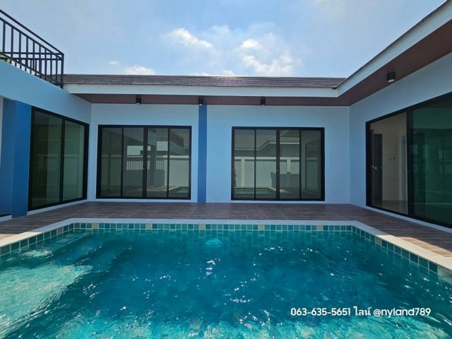 ว้าวเพียง 3.9 ล้าน ได้พลูวิลล่าวิวภูเขาใหม่เอี่ยมอ่อง พร้อมบริการยื่นกู้ อยู่เองก็ได้ ปล่อยเช่าก็ดีจ้าว่างหลังสุดท้ายต.สาริกา อ.เมืองนครนายก77.5 ตรว. 4.29 ล้าน ลดเหลือ 3.9 ล้านโฉนดครุฑแดงพร้อมโอนพูลวิลล่าทำเลทอง ใจกลางเมืองสาริกา ใกล้น้ำตกสาริกาเพียง 3.3 กม. และเข้าจากถนนหลัก สาริกา-นางรองเพียง (เส้น 3049) เพียง 1.2 กม.บ้านเลขที่ 447 พื้นที่แปลงที่ดินมีขนาด 77.5 ตรว.หน้าแปลงท