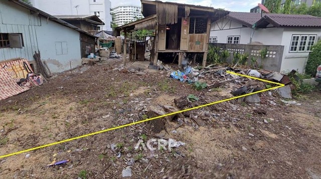 ขายที่ดินติดมหาวิทยาลัยเชียงใหม่ จ.เชียงใหม่ ขนาดที่ดิน 42.5 ตร.ว. กว้าง 17 เมตร ลึก 12 เมตร เหมาะสร้างบ้าน หรือหอพัก ใกล้ตลาด มหาวิทยาลัย ห้างสรรพสินค้า เดินทางเพียง 5 นาทีถึงถนนนิมมานราคา 2,460,000 บาท(รหัสทรัพย์ 00156195)Contact Us+66 (0)88 268 2000info@acuterealtyconsultant.comLine Official : http://lin.ee/N9TaR0qAdd friend : acuterealtychiangmaihttps://www.acr-partner.com