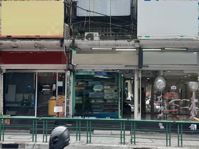 PO1133 ด่วน ขาย อาคารพาณิชย์ 3 คูหา 4 ชั้น ซอยสุขุมวิท21 แยกอโศก ติดเซเว่น