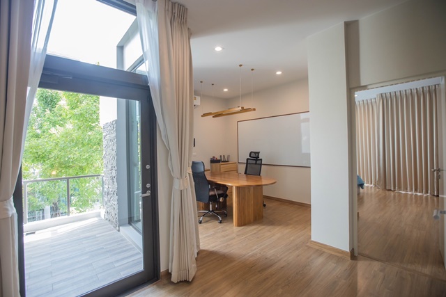 The Walk เกษตร-นวมินทร์ 900m. Central East Ville 4นอน ให้เช่า คฤหาสน์ 3 ชั้น สุคนธสวัสดิ์  39ตร.ว นานาชาติกีรพัฒน์  4น้ำ  245ตร.ม.