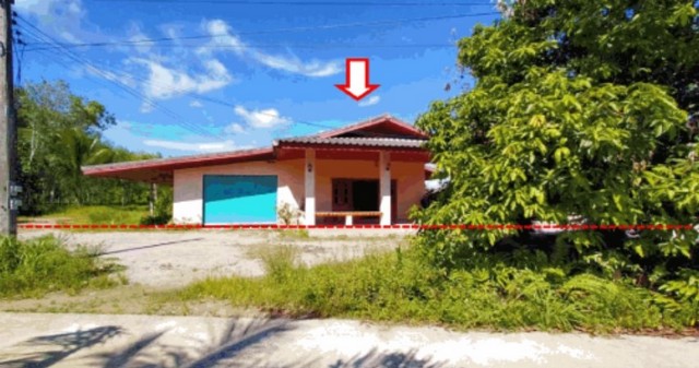 Code ID : PGSNI640070  ราคา  1,300,000  บาท ▸ เนื้อที่ 93 ตร.ว   พื้นที่ใช้สอย 162 ตร.ม.  * 2 ห้องนอน 2 ห้องน้ำ   * 2 ที่จอดรถ   สอบถามเพิ่มเติม / นัดชม โทร. 097-419-5982(พลอย) โทร. 096-932-4624(ออมสิน) Line : @panaya (มี@ด้านหน้า)  ปรึกษาสินเชื่อฟรี One Stop Service ดูแลตั้งแต่ต้นจนจบบริษัท ปณยาคิดดี จำกัด