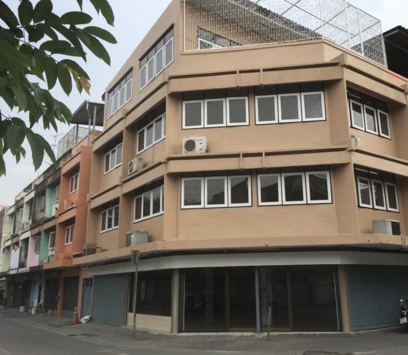 ขายอาคารพาณิชย์ 2 คูหา 3 ชั้นครึ่ง หลังมุม ซอยลาดพร้าว48 สุทธิสาร ห้วยขวาง ซอยพิบูลย์อุปถัมภ์ เนื้อที่ 24 ตารางวา ใกล้ถนนสุทธิสาร