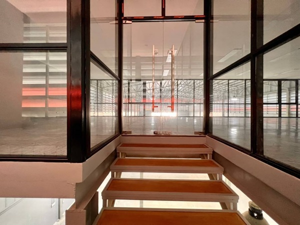 ให้เช่าอาคารคลังสินค้า/โกดัง พื้นที่ใช้สอย 1400 ตร.ม ออฟฟิศ รับน้ำหนักพื้นได้ 6ตัน/ตร.ม ถนน พหลโยธิน 54 เพิ่มสิน ราคาเช่า 410,000 บ/ด