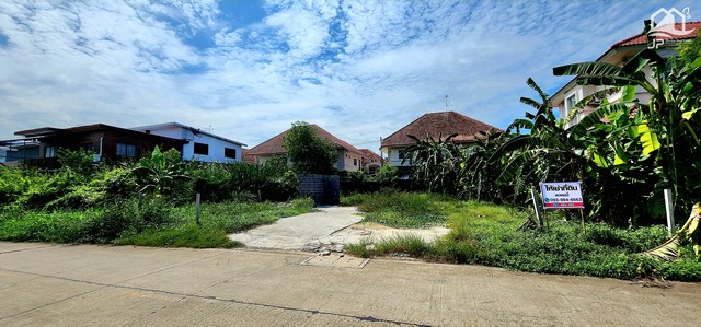 ให้เช่าที่ดิน ลำลูกกา คลอง4 ขนาด 124  ตรว ***ให้เช่าราคาเดือนละ 7,000 บาท *** ให้เช่าทำ สัญญาขั้นต่ำ 1 ปี ถึง 3 ปีให้เช่าที่ดิน ลำลูกกา-รังสิต คลอง4 ถนน ไสวประชาราษฏร์ ขนาด 124  ตรว  เหมาะเช่าทำโกดัง เช่าทำที่พักชั่วคราว ทำเลดี  ที่ตั้งที่ดิน :    ตำบล ลาดสวาย อำเภอ ลำลูกกา ปทุมธานี 12150ให้เช่าที่ดิน เนื้อที่ดิน 124 ตรว คลอง 4 ธัญบุรี-ลำลูกกา ติดถนนคอนกรีต- กว้าง 20 เมตร - ลึก 24.8 เมตร* ที่ดิน