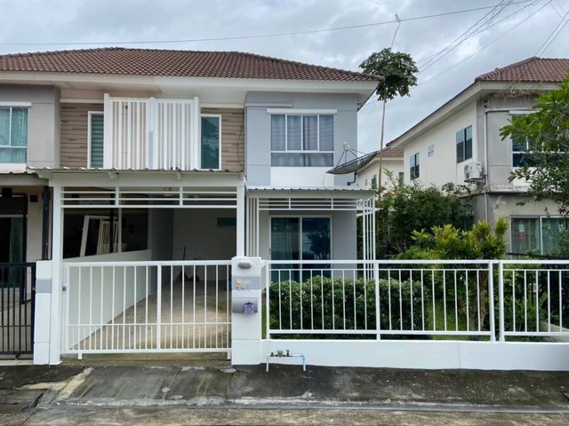 #TWS035 For Sales : Thalang, Twin House @Pruksa Ville , 3 Bedrooms, 2 Bathrooms  2 storey twin houseCoordinates Thalang Zone, Pruksa Hill - 3 bedrooms, 2 bathrooms- Area 32.60 sq.w.- Usable area 110 sq m.- There is an area next to the house- with furniture *Ready to move in- 4 air conditioners + 2 water tanks 1,000L- The front of the house is not next to anyone, the first alley is near the security guard.Sources close to prosperity> Makro Thalang Branch> Thalang Hospital> Tesco Lotus Thalang Branch> HomePro Thalang Branch> Muang Thalang School> V.Technic ThalangSales price : 3,250,000  Baht-------------------------------------------------------#TWS035 สำหรับขาย : ถลาง บ้านแฝด พฤกษาวิลล์  3 ห้องนอน 2 ห้องนํ้าบ้านแฝด 2 ชั้น  พิกัด โซนถลาง พฤกษาฮิลล์ - 3  ห้องนอน 2 ห้องน้ำ - เนื้อ