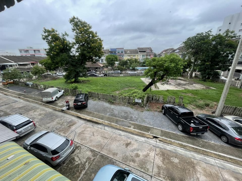 BH3046 ให้เช่าอาคารพาณิชย์ 5ชั้นเต็ม ติดถนนลาดพร้าว ใกล้ชิดรถไฟฟ้าสายสีเหลือง สถานีลาดพร้าว71