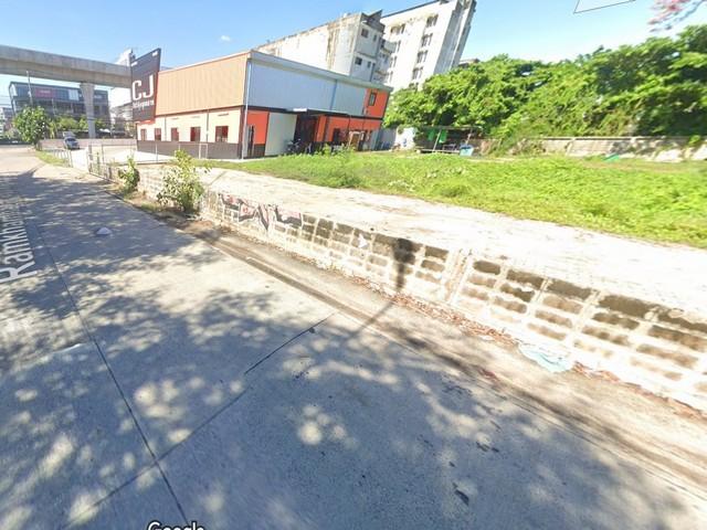 ให้เช่าที่ดิน เกือบ 3 งาน ต้นซอยรามคำแหง 185 หลัง CJ AUTO ใกล้รถไฟฟ้า สถานีมีนพัฒนาราคาเช่า 50,000 บาท / เดือนที่ตั้ง ถนนรามคำแหง ซอยรามคำแหง 185 แขวงมีนบุรี เขตมีนบุรี กรุงเทพมหานครติดต่อ : คุณภัสพงณ์ 063-409-8164Line : deedaa23เนื้อที่ประมาณ 3 งาน พื้นที่ใช้สอย 950 ตารางเมตรสถานที่ใกล้เคียง- รถไฟฟ้า สถานีมีนพัฒนา- ตลาดน้ำขวัญเรียม- ติดริมถนนใหญ่ อยู่หลัง CJ AUTOราคาเช่า 50,000 บาท / เดือนที่ตั้ง ถนนร�