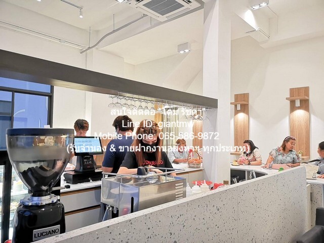 APARTMENT ขายอาคารพาณิชย์ 3 ชั้น (ห้องมุม) แบ่งเป็นร้านค้า และห้องพักให้เช่า มหาวิทยาลัยศรีนครินทรวิโรฒ องครักษ์ 1.5 กม. ราคาดี  เป็นอาคารพาณิชย์ที่อยู่ท่ามกลางชุมชน และหลังมหาวิทยาลัยศรีนครินทรวิโรฒ องครักษ์ ที่มีศักยภาพ และกำลังซื้อสูง เหมาะสำหรับซื้อเพื่อลงทุนทำห้องพัก และเปิดร้านค้าที่ชั้น 1