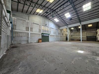 ให้เช่าโกดัง พื้นที่ 1,200 ตารางเมตร ซอยวัดเลา ใกล้เซ็นทรัลพระราม 2