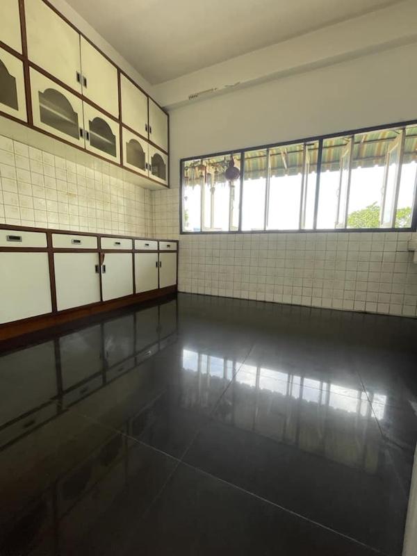 EPL-BR1211 ให้เช่าอาคารพาณิชย์ 5ชั้น ถนนลาดพร้าว ใกล้รถไฟฟ้าสายสีเหลือง สถานีลาดพร้าว71 ขนาด 50ตารางวา พื้นที่ใช้สอย 200ตารางเมตร