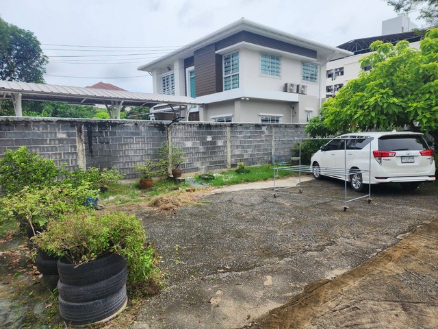 ขายด่วน ที่ดิน โชคชัย4 ซอย 27 ขนาด 102ตร.วา  แขวงลาดพร้าว เขตลาดพร้าว กรุงเทพมหานคร