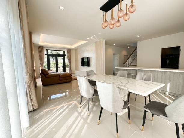 บ้านให้เช่า 73,000 บาท/เดือน ขาย 16 ล้าน 79 ตรว. 4 นอน 4 น้ำ บุราสิริ สันผีเสื้อ เฟอร์ครบ สไตล์บูทรีคสอร์ท ทำเลไม่ซ้ำใคร