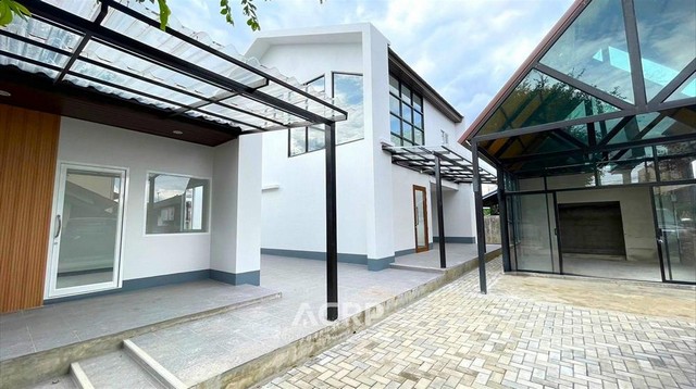 ขายบ้านสวยรีโนเวทใหม่ หนองป่าครั่ง เมืองเชียงใหม่ 3 นอน 4 น้ำ