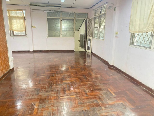 [H010]ให้เช่า 30k ให้เช่าบ้านเดี่ยว 2 ชั้น ซอยลาดพร้าว34 สามเสนนอก เขตห้วยขวาง  พักอาศัยและทำออฟฟิศ ใกล้ MRT/BTS ลาดพร้าว