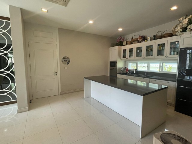 ขายบ้านเดี่ยวหรู 2 ชั้น 217 ตรว. 4 ห้องนอน โครงการนาราสิริ บางนา  กม.10 NARASIRI BANGNA KM.10 สไตล์บ้าน American luxury แบบ type ใหญ่สุด