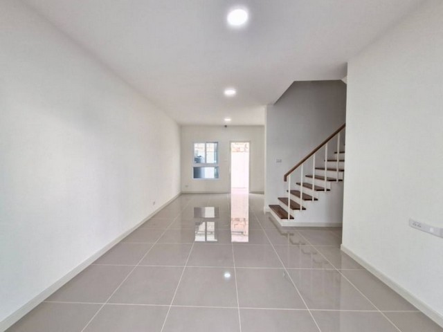 บ้านผ่อนตรง หมู่บ้านประภาทรัพย์ วงแหวน-หทัยราษฏร์ โครงการติดถนนหทัยราษฏร์