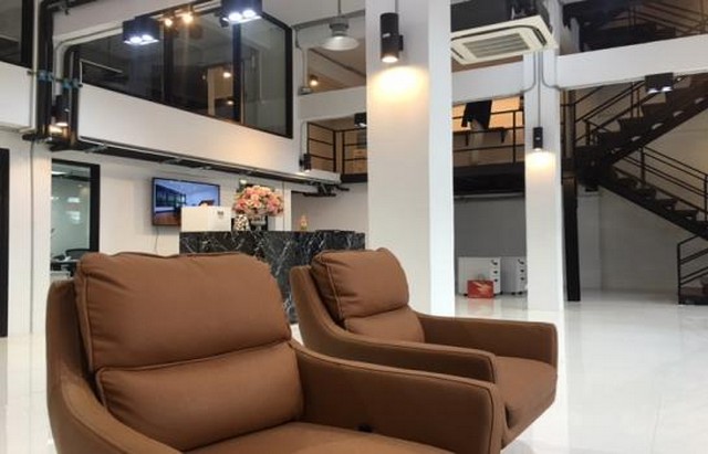 ออฟฟิศตกแต่งพร้อมใช้ วงเวียนใหญ่ โคเมท มีพนักงาน 1 ท่านขึ้นไป