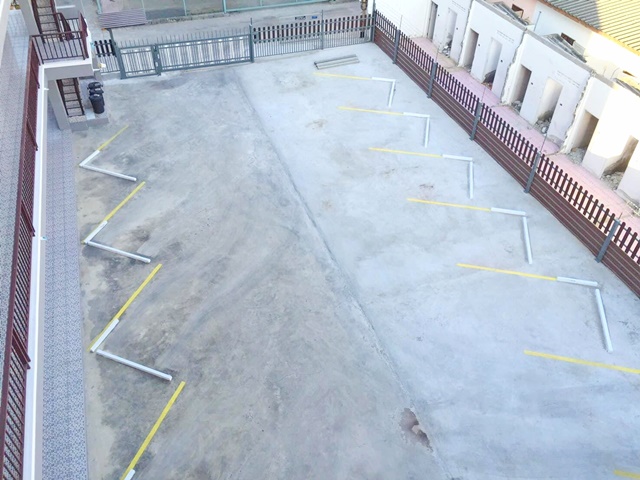 เซ็นทรัลชลบุรี ตึกคอมชลบุรี 100 ม. ติดถ. โลตัส DIY ชลบุรี สุขุมวิทขายอพาร์ทเม้นท์ 4 ชั้น 2000 ตรม. 226 ตรว.  สมิติเวช 37ห้อง