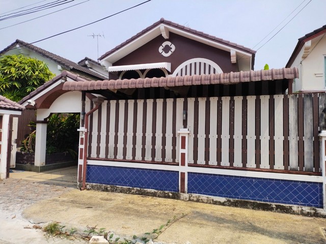 หมู่บ้านเมืองทองการ์เด้น พัฒนาการ 65 ประเภทบ้าน.บ้านเดี่ยว 2 ชั้นครึ่งราคา 5.49 ล้านขนาดที่ดิน.53 ตารางวา4 นอน 2 น้ำ แอร์ 5 ตัว ต่อเติมหน้าบ้าน ต่อเติมครัวที่ตั้ง ซอย พัฒนาการ 65 แขวง ประเวศ เขตประเวศ กรุงเทพมหานครโครงการตั้งอยู่ใกล้ถนนพัฒนาการ การคมนาคมสะดวก ใกล้แนวรถไฟฟ้า รายล้อมด้วยสิ่งอำนวยความสะดวก ทำเลดี ใกล้โลตัส พัฒนาการ ใกล้โรงเรียนเตรียมอุดมศึกษาพัฒนาก