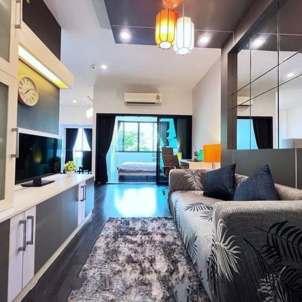 คอนโดสวย อยู่สบาย 2.4 ล้าน 41.04 ตรม. Boat condo CBP ตกแต่งสวย เฟอร์นิเจอร์ครบ ซื้ออยู่เองหรือปล่อยเช่าได้