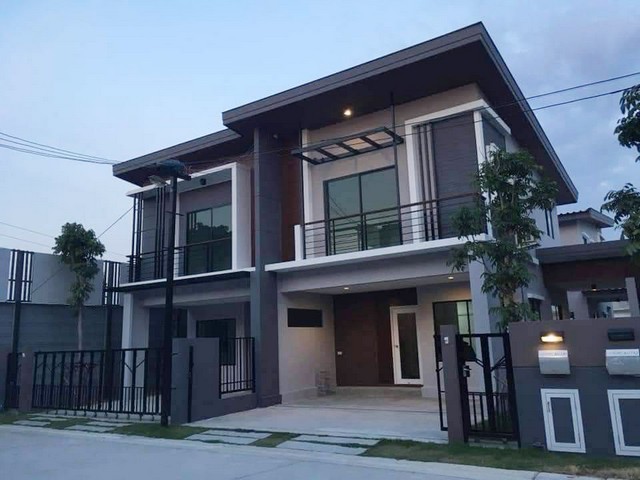 ให้เช่าบ้านแฝด หมู่บ้าน The Plant รังสิต-คลอง 2 อยู่หลังฟิวเจอร์ คลอง2 คลองหลวงบ้านใหม่ให้เช่าเดือนละ 22,000 บาท (รวมค่าส่วนกลางแล้ว)ค่าแรกเข้า มัดจำประกันสองเดือน และค่าเช่าเดือนแรกล่วงหน้าสัญญาขั้นต่ำ 1 ปีเลี้ยงน้องหมาแมว พันธุ์เล็กได้ (ไม่เกิน 2 ตัว)รถยนต์ไฟฟ้ามีวอลชาร์จแบบ TOU ฟรี อินเทอร์เน็ต AIS Fiber พื้นที่ใช้สอย 125 ตารางเมตร ขนาด 26 ตารางวา มีพื้นที่สวนเล็กน้อยแบบ 3 ห้อ