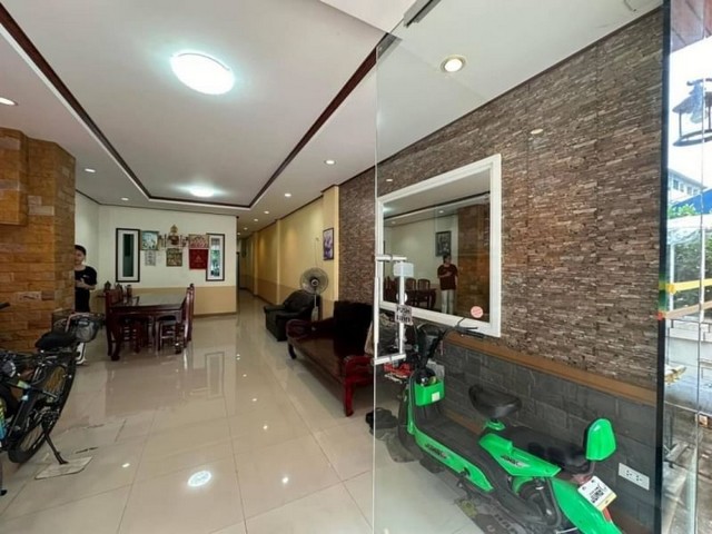 ขาย อาคารพาณิชย์ 5 ชั้น ใกล้ทะเลจอมเทียน ในพัทยา ตกแต่งพร้อมเข้าอยู่ TP-C0381