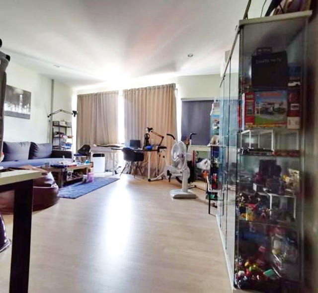 กรุงเทพกรีฑา32 วงแหวน-พระราม9 APLบ้านทับช้าง 1.7กม.ให้เช่าทาวน์โฮม 3ชั้น  1.5กม. .ติดวงแหวน 192ตรม. 3นอน 4น้ำ  24ตารางวา