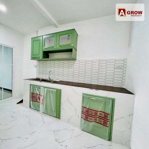 ม. สวนนนท์2 นครอินทร์-ราชพฤกษ์ ใกล้สะพานพระราม5 ถนนนครอินทร์รี โนเวทแล้วพร้อมเข้าอยู่ได้เลย