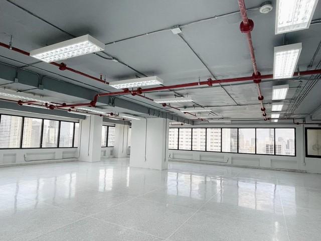 ขายบ้านเดี่ยว 4นอน ที่ดิน 162 ตรว. สุขาภิบาล 3 ซ.รามคำแหง 182 เดินทางสะดวก ใกล้ BTS สายสีมส้ม ใกล้ ถ.ร่มเกล้า