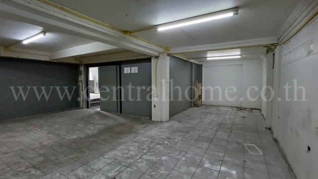 อาคารพาณิชย์ 4 คูหา ทำเลดี ติดถนน ติวานนท์ นนทบุรี