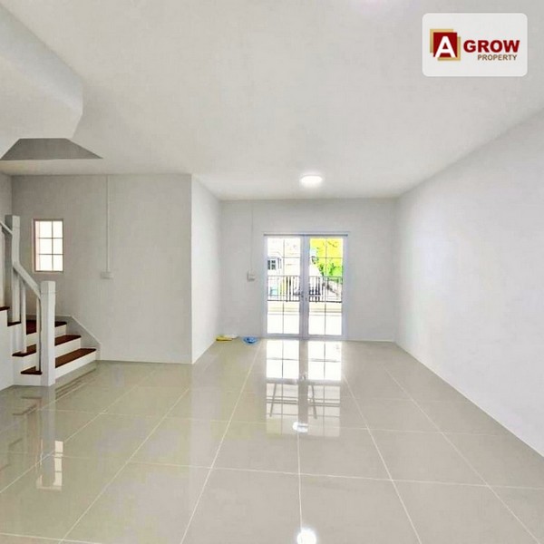 ม. พฤกษา21 ซ.คลองถนน บางใหญ่ บ้านพร้อมอยู่รีโนเวทใหม่ ทำสีใหม่ภายในภายนอก