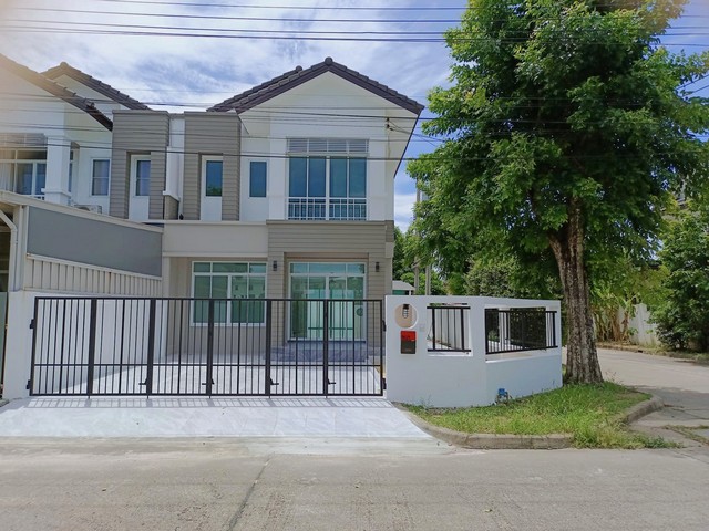 ขายบ้านแฝด โครงการจันทิมา ซิตี้ บางบัวทอง แปลงมุม เดินทางสะดวก ไม่ต้องเผื่อเวลารถติด