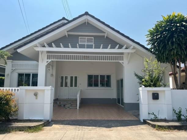 ดีญ่าวาเลย์ หางดง ขาย 4.2 ล. บ้านชั้นเดียว 94 ตรว. มีบ้าน 2 หลัง บ้านสวย สภาพดี พร้อมเข้าอยู่ เฟอร์นิเจอร์ครบ ซื้ออยู่เองหรือปล่อยเช่าได้