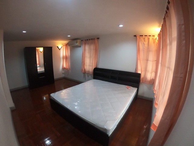 ให้เช่าบ้านแฝดพร้อมเฟอร์นิเจอร์ครบ  ใกล้หาดสวนสน ระยอง