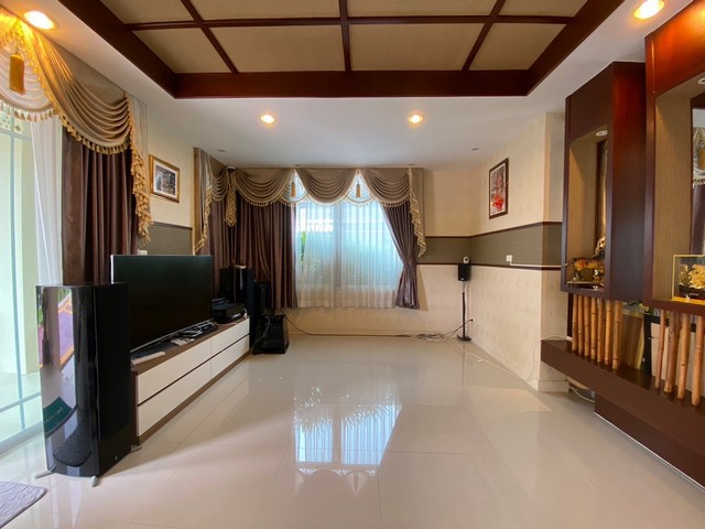 ขายบ้าน 2 หลัง หมู่บ้านธัญธานี ใกล้สนามกอล์ฟธัญญะ ลำลูกกา ปทุมธานี