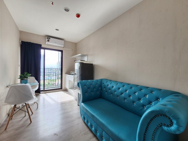 DF0093 ให้เช่า plum condo central station1 ติดเซ็นทรัลเวสเกตที่ตั้ง: ติดเซ็นทรัลเวสต์เกต ริมถนนรัตนาธิเบศร์  ใกล้ MRT ตลาดบางใหญ่ MRT สามแยกบางใหญ่ ชั้น 18ขนาด 24 ตรม.เงื่อนไขการเช่า>มัดจำ 2 เดือน จ่ายล่วงหน้า 1เดือน สัญญา 1 ปีค่ะ พร้อมเข้าอยู่ได้เลยค่ะสนใจชมทรัพย์ /สอบถามCALL : 0615659566LINE : @differthailand (ซื้อ,เช่า)https://lin.ee/buyCimXhttps://www.facebook.com/Differestate----------------DIFFER ESTATE CO.,LTD.เป็นบริษัทจดทะเบียนถูกต้องตามกฎหมายให้บริการรับฝากขาย 