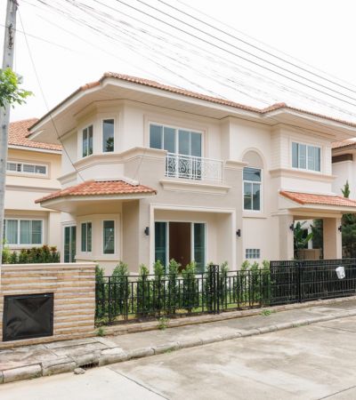 พูลวิลล่าสุดหรู พร้อมอยู่ หมู่บ้าน ดิโอเรียลทอล (Regent) ใกล้ตลาดเจริญๆ 900 เมตร*  และ รร.นานาชาติ ABS, ACIS