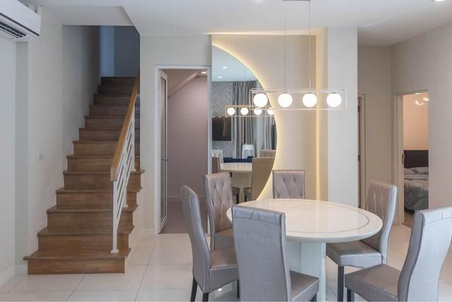 ให้เช่าบ้าน ย่านลาดพร้าวเอกมัย-รามอินทรา บ้านกลางเมือง คลาสเซ่ เอกมัย-รามอินทรา เนื้อที่ 36.3 ตร.ว พื้นที่ใช้สอย 241ตร.ม.4 ห้องนอน