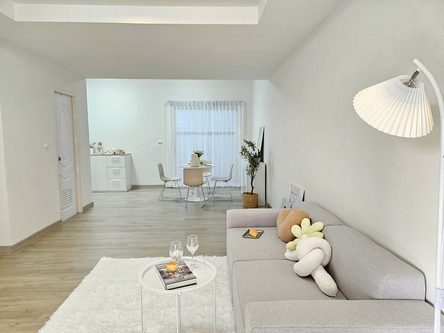 ให้เช่-ขาย ทาวน์โฮม 3 ชั้น  ถ.ราชพฤกษ์ บ้านโฟร์ซีซั่น ราชพฤกษ์-รัตนาธิเบศร์ ขนาด 20 ตร.วา พื้นที่ใช้สอย 163 ตรม.ใกล้รถไฟฟ้าสถานีบางรักใหญ่