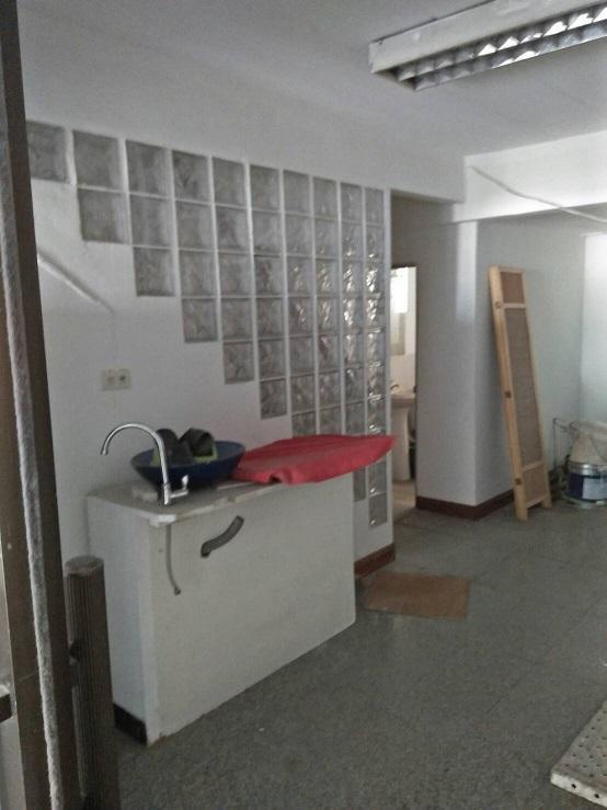 ให้เช่าอาคาร4.5 ชั้น ย่านศรีนครินทร์ ริมถนนศรีนครินทร์ พื้นที่ใช้สอย 300 ตร.ม. จำนวน 4.5 ชั้น 6 ห้อง 2 ห้องน้ำ จอดรถ 2 คัน