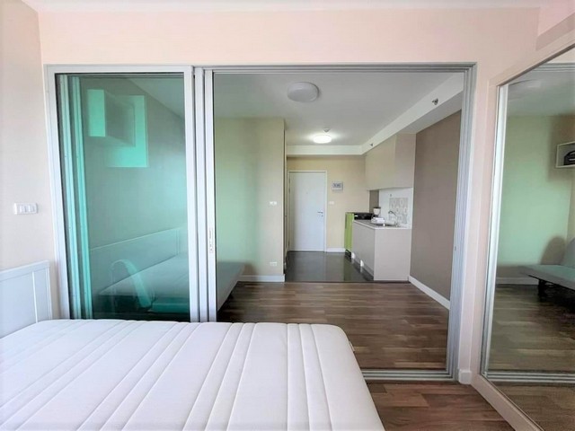   ให้เช่า A Space Me Bangna ตรงข้าม Mega Bangna เพียง200 เมตร และอยู่ติดทางขึ้นลงทางด่วน     รายละเอียด    - ขนาด 25 ตรม. ชั้น 11 เห็นวิวทั้งเมืองบางนาได้ชัดเจน    เฟอร์นิเจอร์+เครื่องใช้ไฟฟ้าใหม่ทั้งห้อง    - ไมโครเวฟ /-เครื่องทำน้ำอุ่น /ทีวี/ตู้เย็น      +++ ราคา 7,000 บาท/เดือน (ล่วงหน้า 1 เดือน ประกัน 2 เดือน)  สิ่งอำนวยความสะดวก- ระบบรักษาความปลอดภัย 24 ชม.- กล้องวงจรปิด- ประตูคีย์การ์ด- ฟิตเนส- สวนพักผ่อน- 