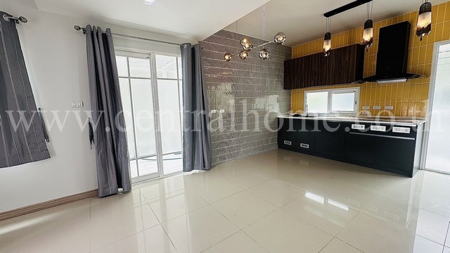 ทาวน์โฮม เดอะ วิลเลจ กาญจนาภิเษก - ราชพฤกษ์ เฟส 2 บ้านอิสระผนังไม่ติดใคร