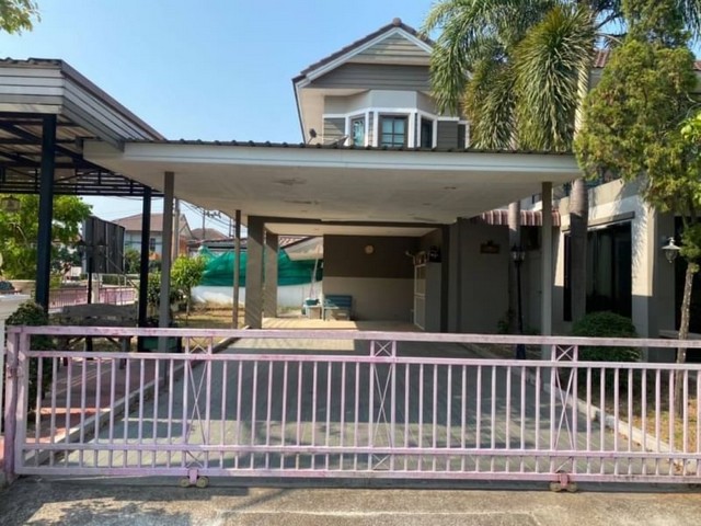 TEL:088-559 5199 คุณเอLine: https://line.me/ti/p/C0eGe0whLXปล่อยเช่า บ้านเดี่ยว 2 ชั้นบ้านหลังมุม เนื้อที่กว้าง มีสนามหญ้าข้างบ้านหมู่บ้าน ธารดารา ศรีราชาเช่า 30,000 บาท-. เดือนล่วงหน้า 1 เดือน - ประกัน 2 เดือนเนื้อที่ 92 ตรว.พื้นที่ใช้สอย 300 ตรม.3 ห้องนอน 3 ห้องน้ำ1 ห้องครัว 1 หน้องนั่งเล่น 1 ห้องรับแขก1 ห้องทำงาน จอดรถในได้ 4 คัน รายการของแถม- แอร์ 4เครื่อง / เครื่องทำน้ำอุ่น- ผ้าม่าน / มุ้งลวด / เหล็กดัด / ตู้เสื