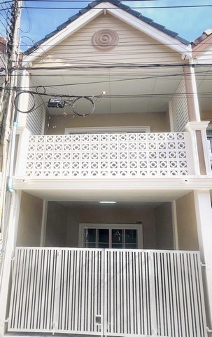 #บ้านสวยรีโนเวทชลบุรี​#อีสแลนด์ทาวน์เฮ้าส์สองชั้น ????พื้นที่ 16ตรว 2 ห้องนอน          2 ห้องน้ำ 1 ห้องครัว ????​ ราคา 1,xxx​ลบ​  ล้านต้นๆฟรีโอนฟรี​ ประเมินฟรี​จำนอง ✴️ของแถม✴️ 1. แอร์ 1 เครื่อง  2. ถังสำรองน้ำ 3. ปั้มนั้ำอัตโนมัติ  4.ฟรียื่นกู้B3 บ้านเลขที่ 334/94✴️พร้อมทำเรื่องยื่นกู้ให้ฟรี✴️ดูแลให้จบถึงณวันโอนสนใจติดต่อ/นัดชม☎️081-4590982​ ลฎา☎️098-9955449     Id:ladapa23    เพจ:บ้านดีบ้านสวยชลบุรีเพจ:ขายบ้