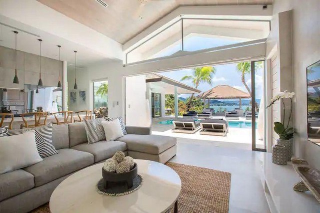 ขายวิลล่าหรู ชั้นเดียว 170 ตร.วา หาดปลายแหลม ติดชายทะเล ใกล้สนามบินนานาชาติสมุย