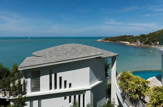 ขายวิลล่าบนแหลม ริมทะเล 60 ตร.วา ปลายแหลม วิวพาโนรามา แบบร่วมสมัย ติดกับโรงแรม 5 ดาว วิวพระอาทิตย์ขึ้นที่ตั้ง: ปลายแหลม บ่อผุด เกาะสมุย สุราษฎร์ธานีวิลล่าริมทะเลที่ได้รับการออกแบบร่วมสมัย ตั้งอยู่บนคาบสมุทรปลายแหลม มองเห็นอ่าวท้องสนที่ปลายสุดด้านเหนือของเกาะสมุย อยู่ติดกับโรงแรมระดับ 5 ดาว เช่น Six Senses Hideaway Melati Beach Resort บนอ่าวท้องสน และ The Ritz Carlton มีหาดทรายขาวบริสุทธิ�