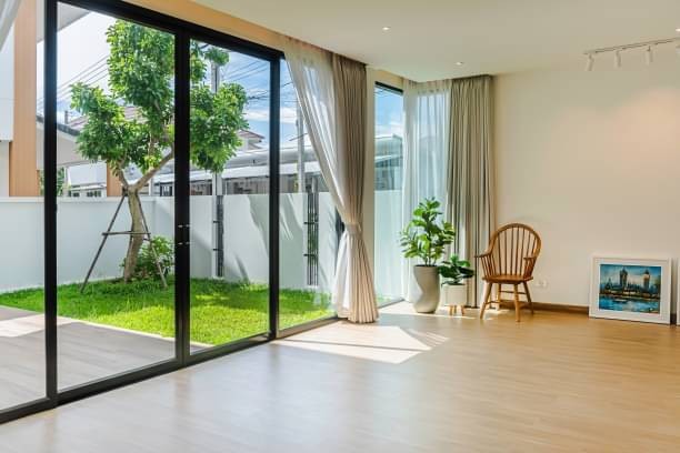 โซนแม่เหียะ ขาย 7.89 ล้าน 74 ตรว. บ้านสวยสร้างใหม่ 2 ชั้น สไตล์โมเดิร์น ใช้วัสดุอย่างดี มีคุณภาพ ตกแต่งครบจบ พร้อมเข้าอยู่ได้เลย